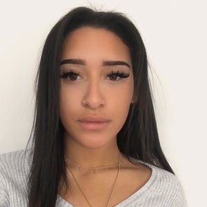 Meet your Posher, Bella